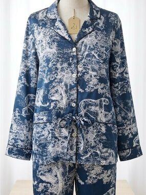 Blue & White toile  satin silk Print Pajama Set. New XL